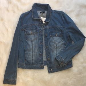 Women’s denim jacket
